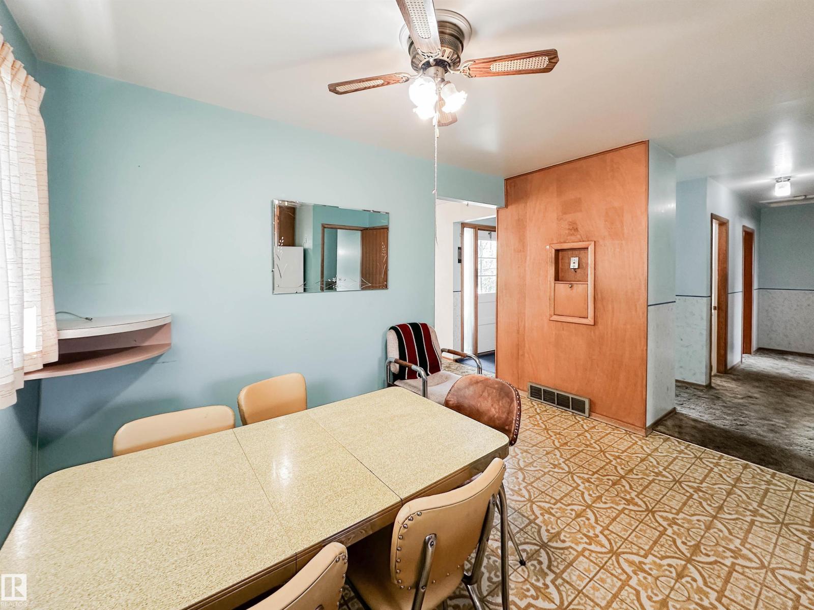 Photo 13 of 8925 154 St Nw, Edmonton AB