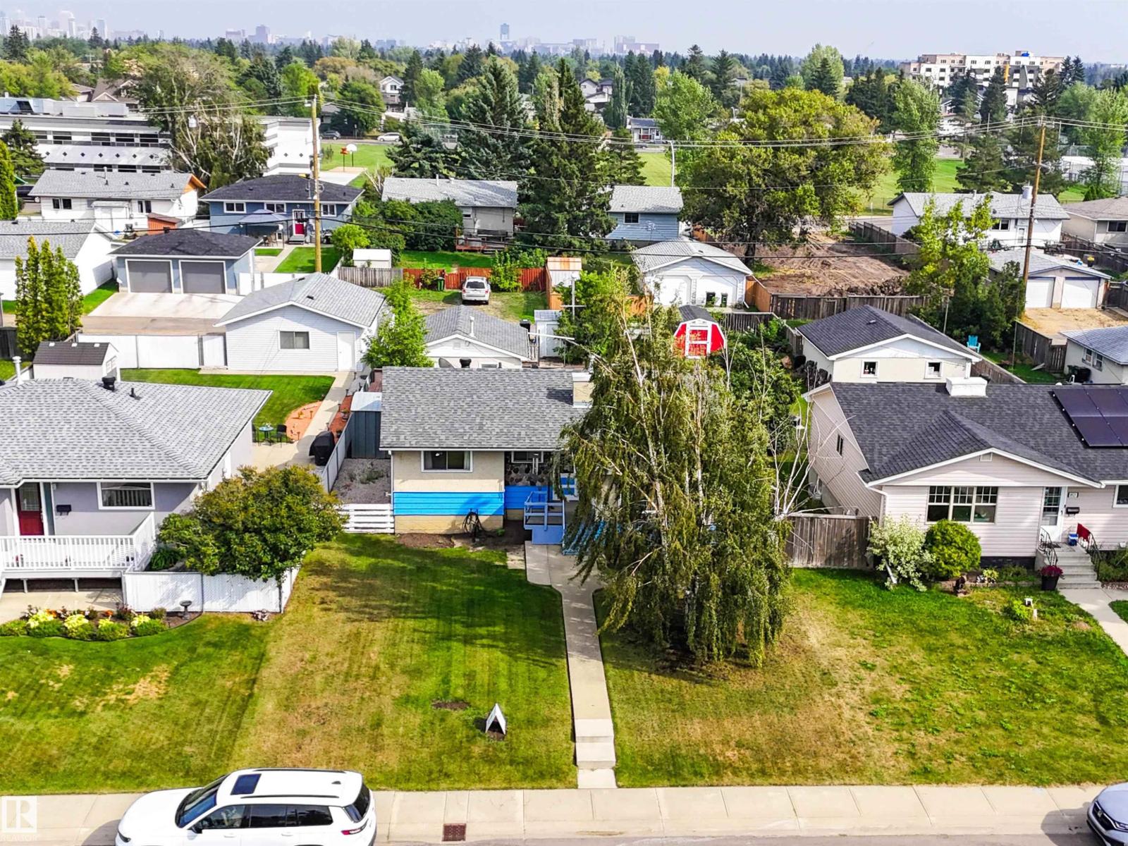 Photo 45 of 8925 154 St Nw, Edmonton AB