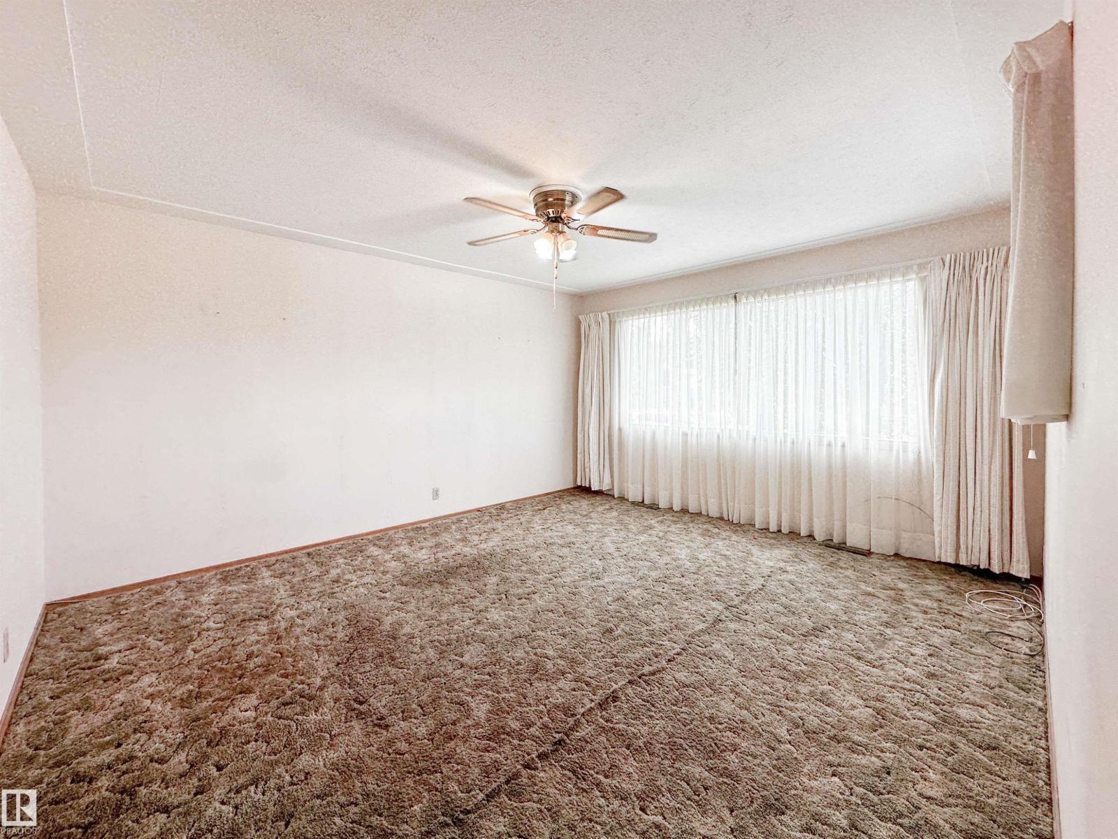 Photo 18 of 8925 154 St Nw, Edmonton AB