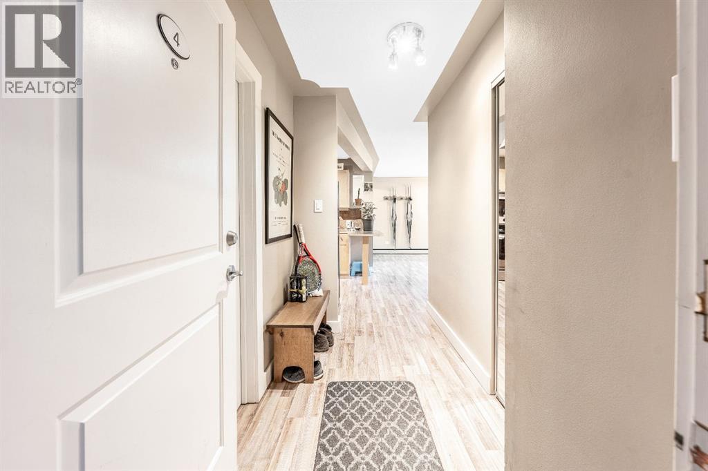 Photo 1 of 4 310 22 Avenue Sw, Calgary AB