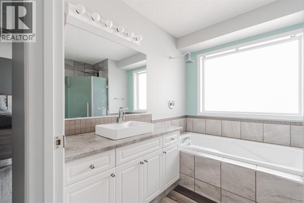 Photo 25 of 132 Breukel Crescent, Fort Mcmurray AB