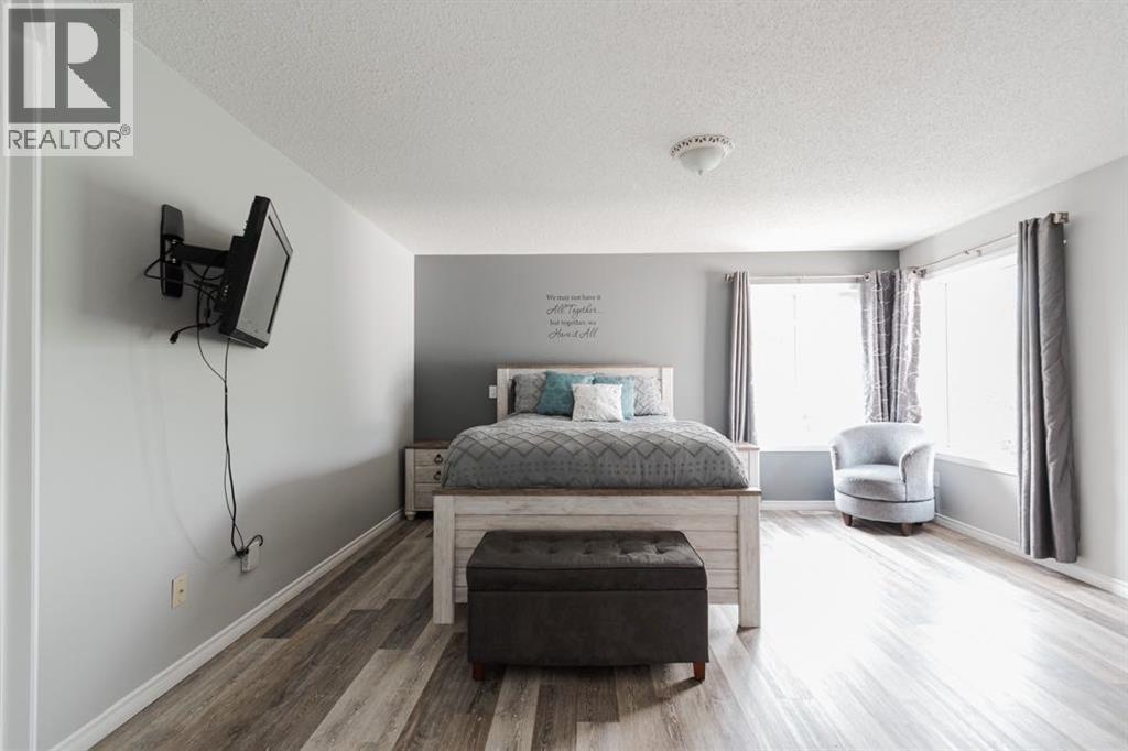 Photo 20 of 132 Breukel Crescent, Fort Mcmurray AB