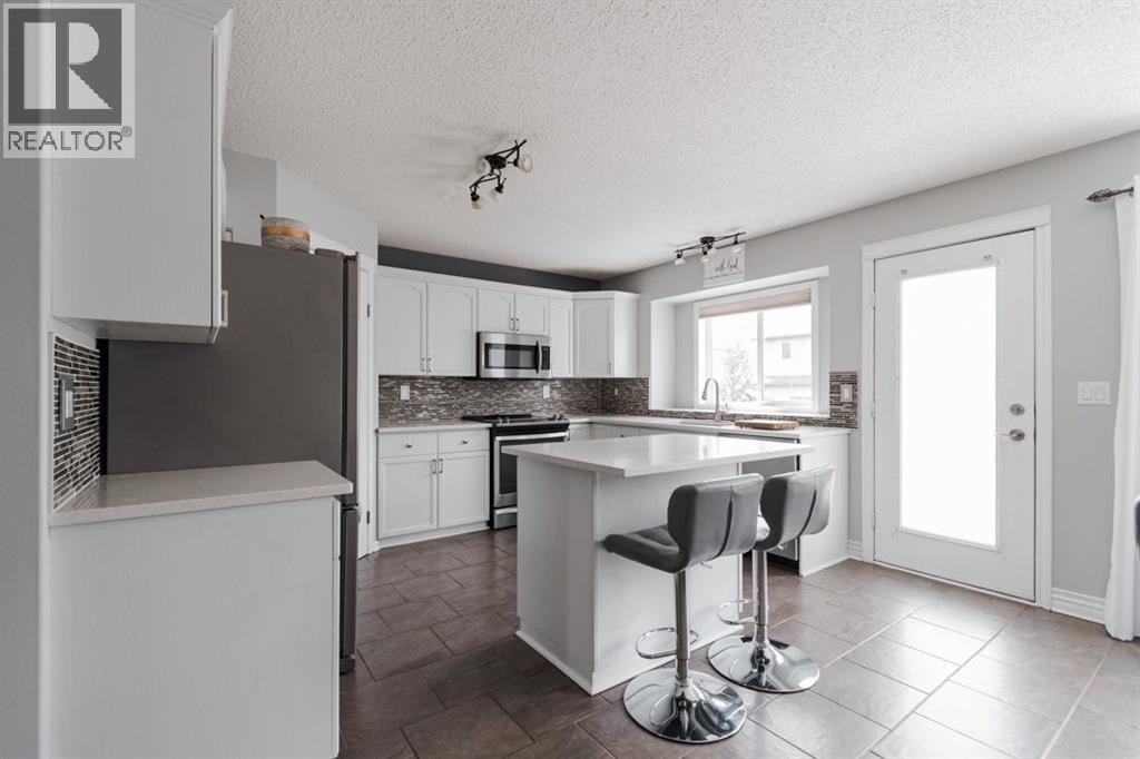 Photo 8 of 132 Breukel Crescent, Fort Mcmurray AB