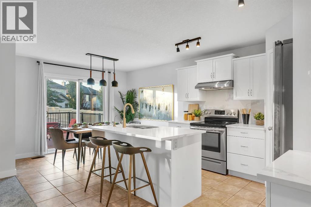 Photo 7 of 151 Kincora Drive Nw, Calgary AB