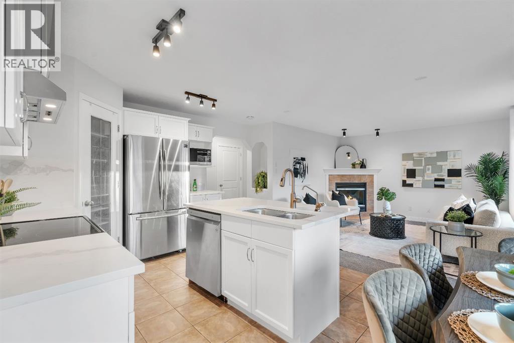 Photo 12 of 151 Kincora Drive Nw, Calgary AB