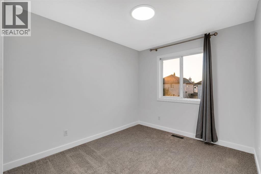 Photo 34 of 151 Kincora Drive Nw, Calgary AB