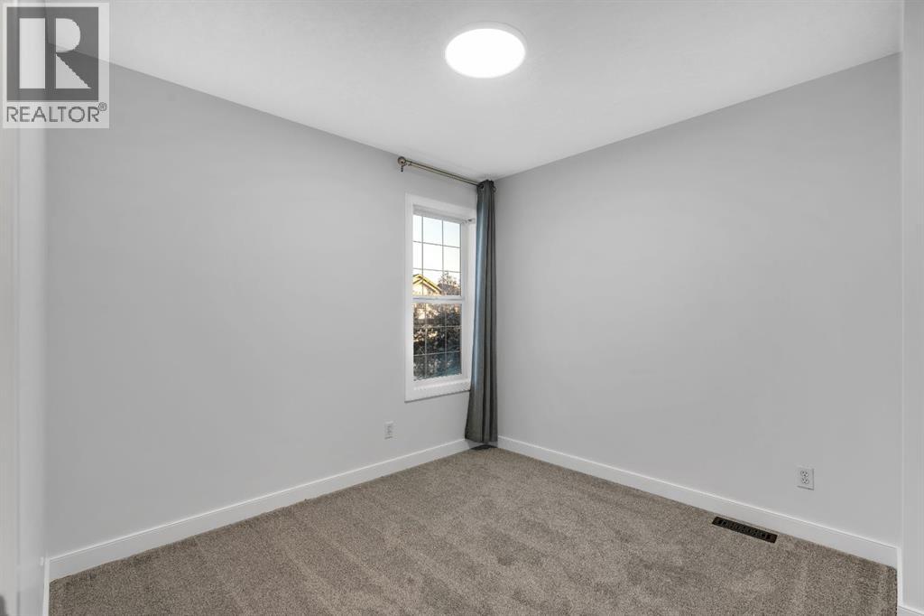 Photo 37 of 151 Kincora Drive Nw, Calgary AB