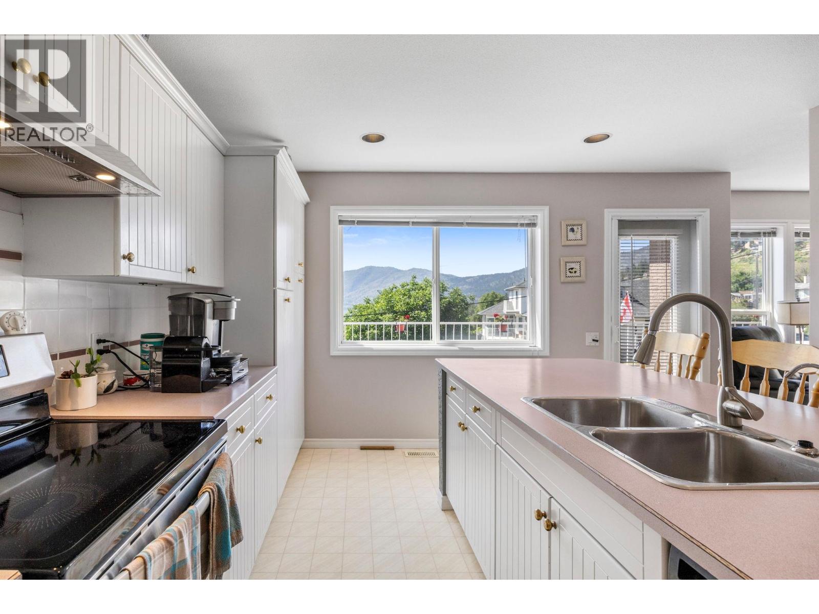  6115 Aitkens Road, Peachland