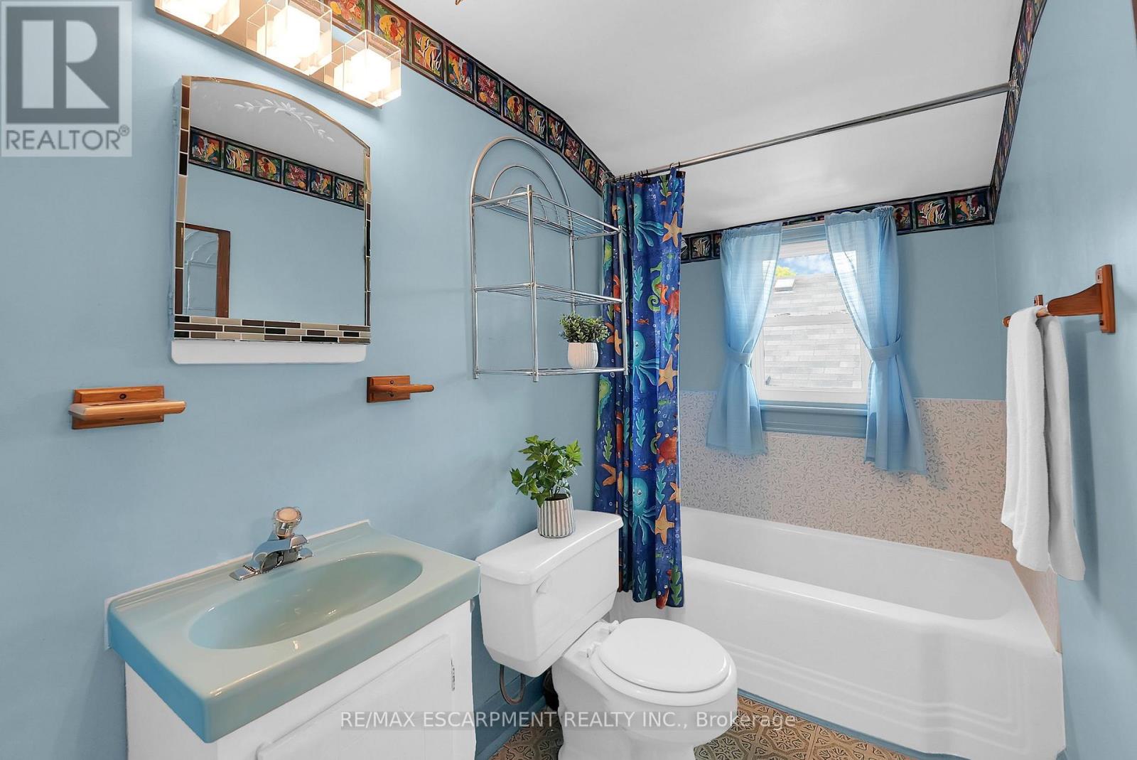 Photo 16 of 175 Garside Avenue S, Hamilton ON