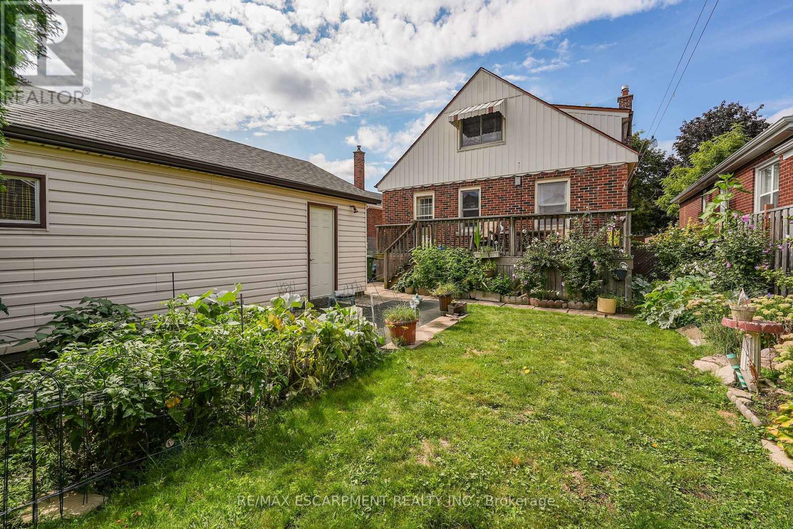 Photo 2 of 175 Garside Avenue S, Hamilton ON