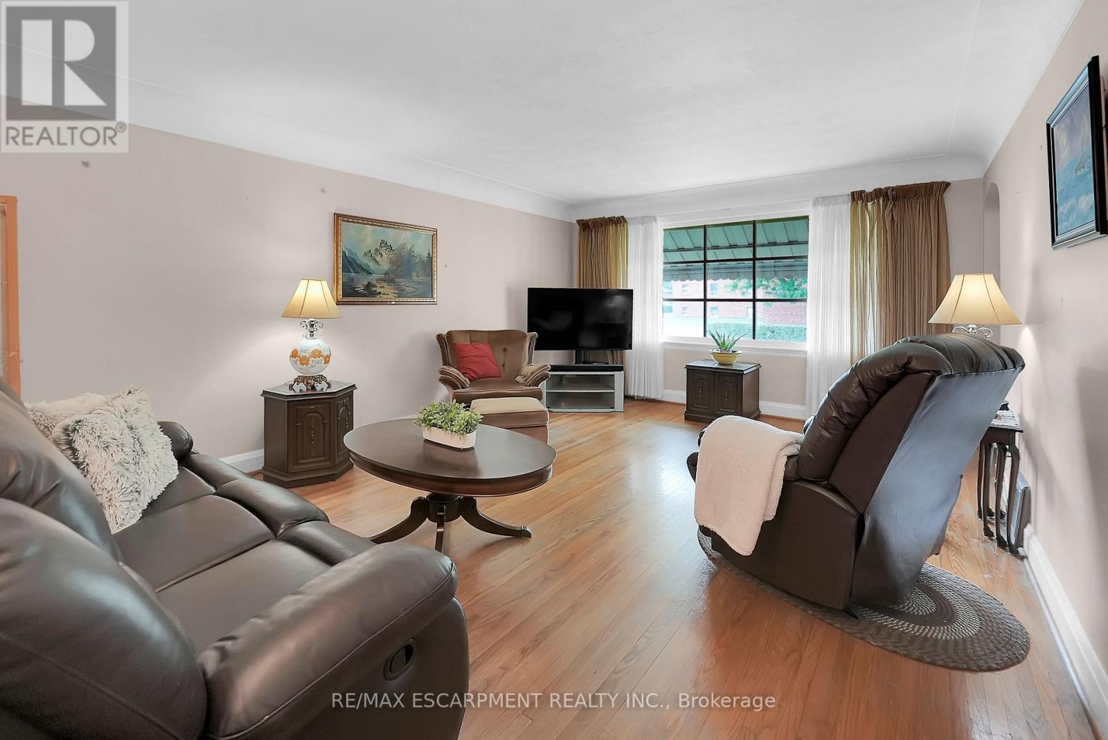 Photo 4 of 175 Garside Avenue S, Hamilton ON