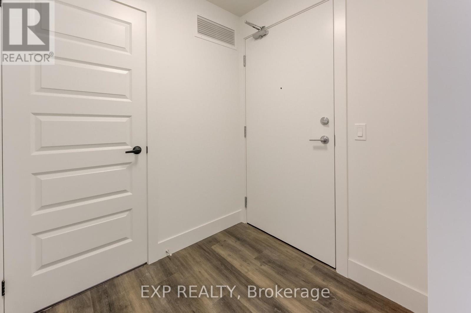 Photo 12 of 516 103 Roger Street, Waterloo ON