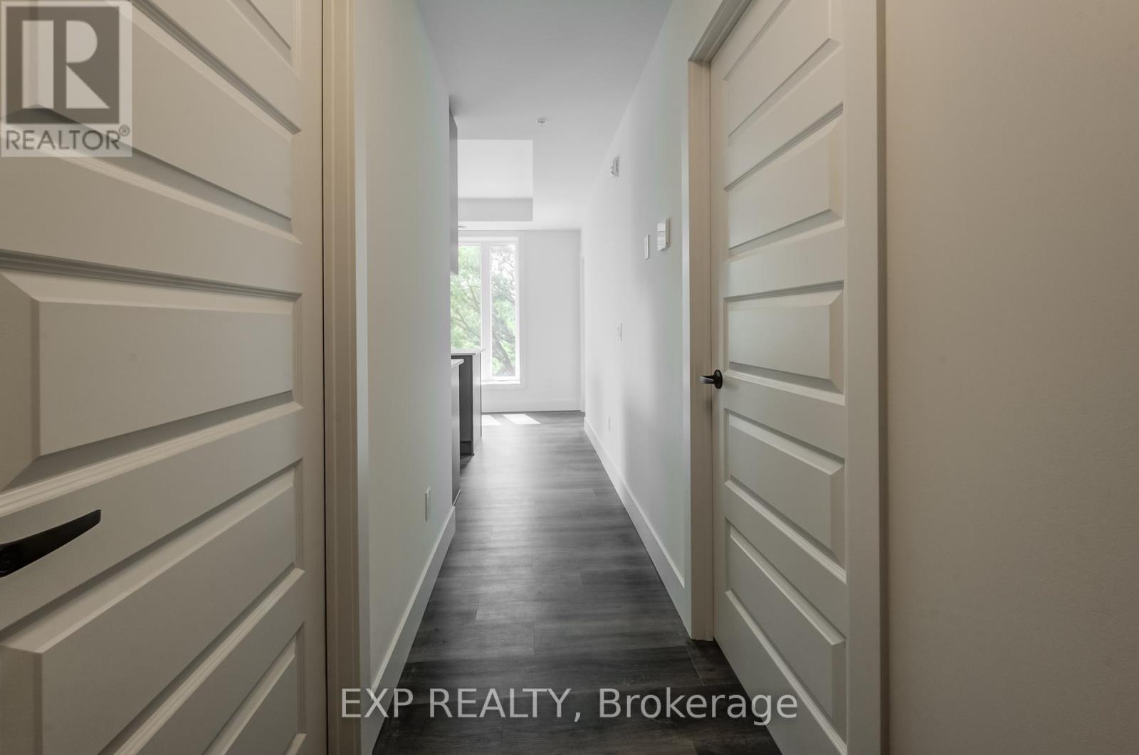 Photo 14 of 516 103 Roger Street, Waterloo ON