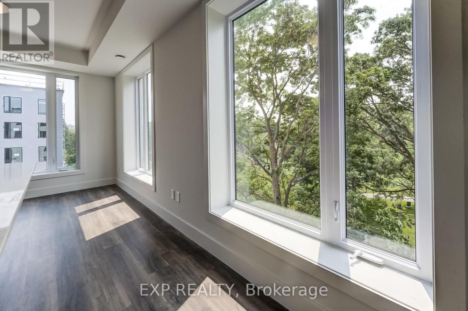Photo 18 of 516 103 Roger Street, Waterloo ON