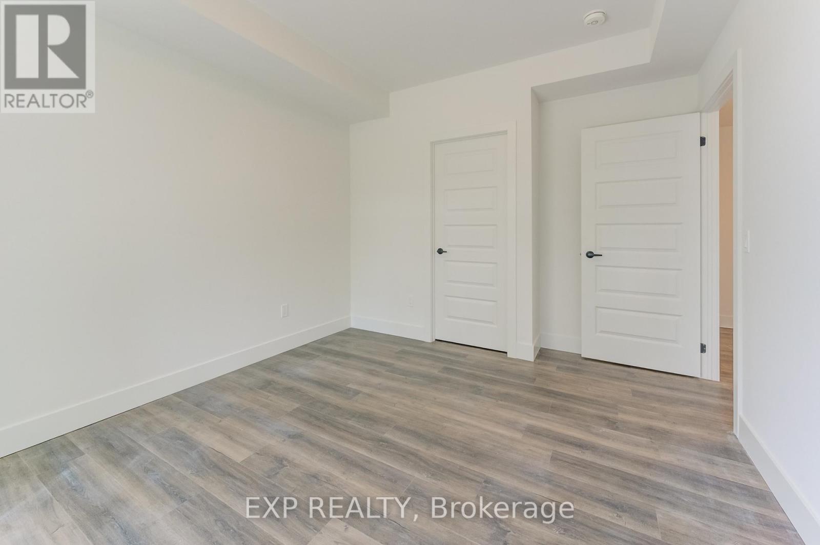Photo 27 of 516 103 Roger Street, Waterloo ON