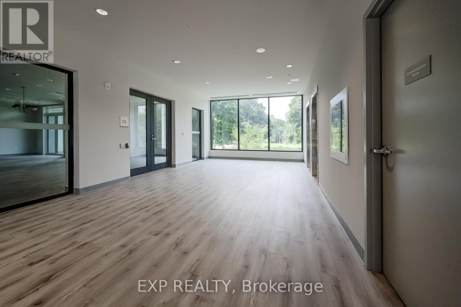 Photo 7 of 516 103 Roger Street, Waterloo ON