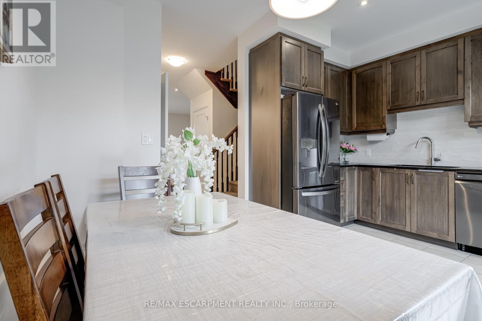 Photo 15 of 13 Pringle Lane, Hamilton ON