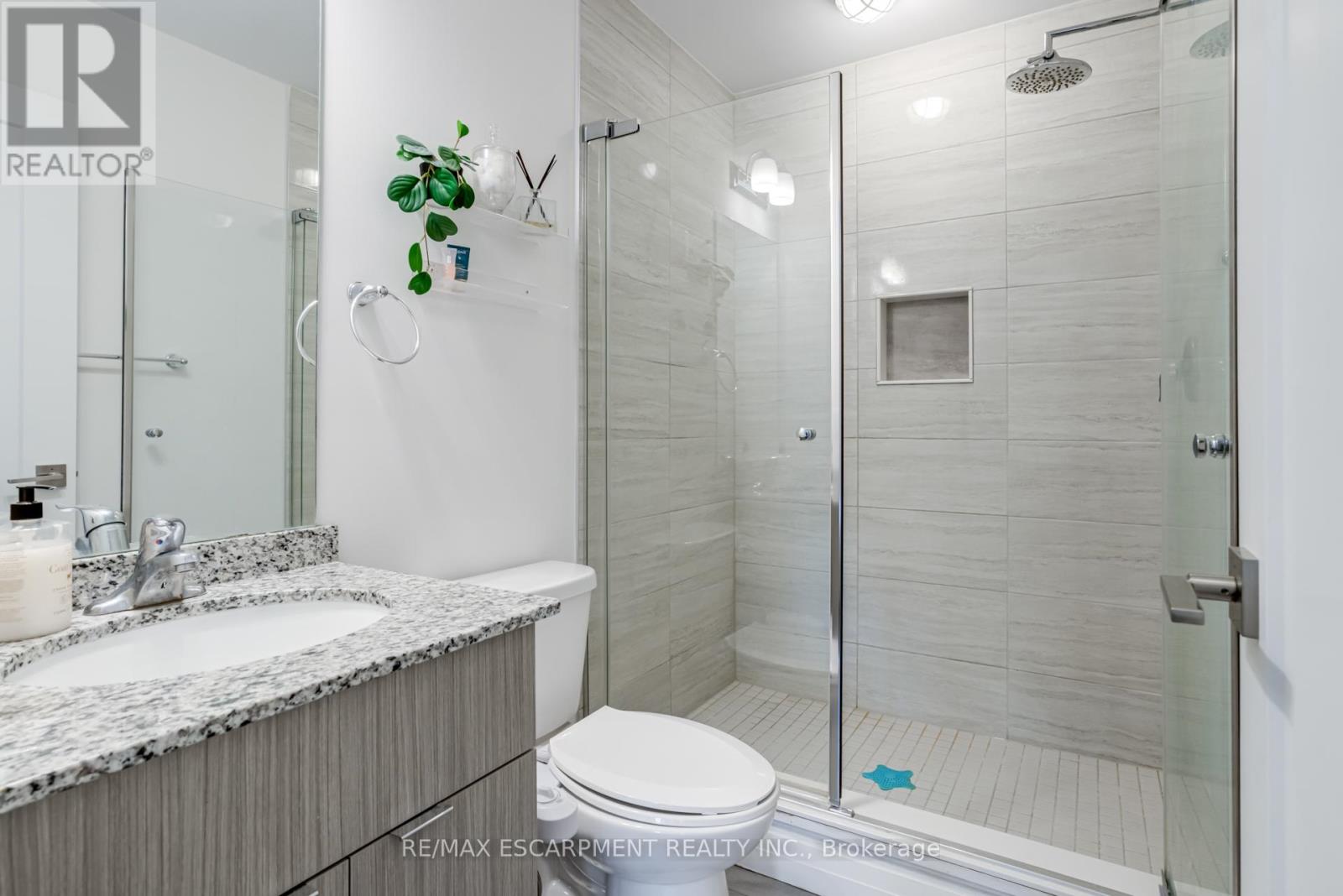 Photo 28 of 13 Pringle Lane, Hamilton ON