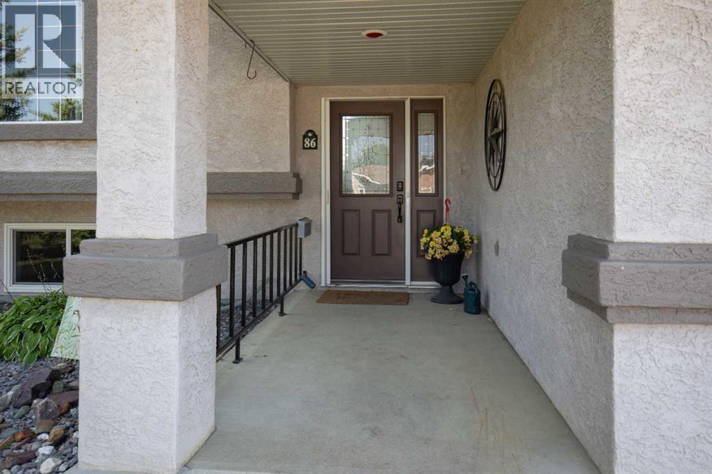 86 Hathaway Lane, Lacombe