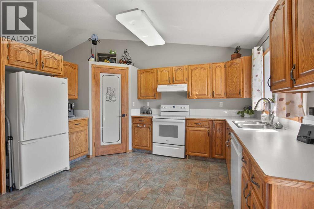 86 Hathaway Lane, Lacombe