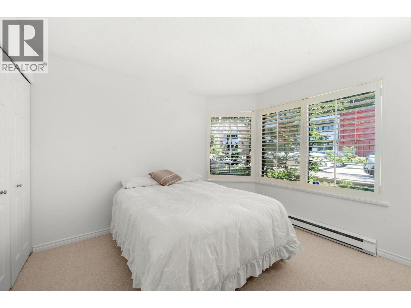 201 2408 HAYWOOD AVENUE, West Vancouver