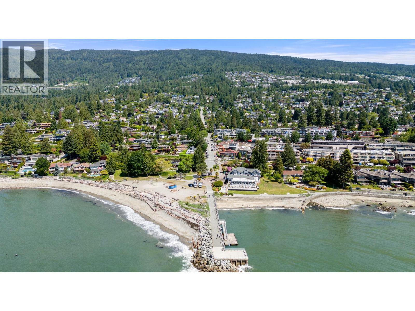 201 2408 HAYWOOD AVENUE, West Vancouver