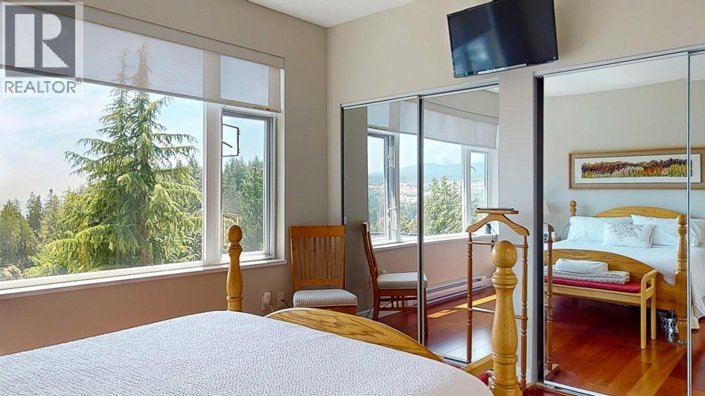 11 5780 TRAIL AVENUE, Sechelt