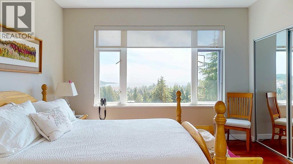 11 5780 TRAIL AVENUE, Sechelt