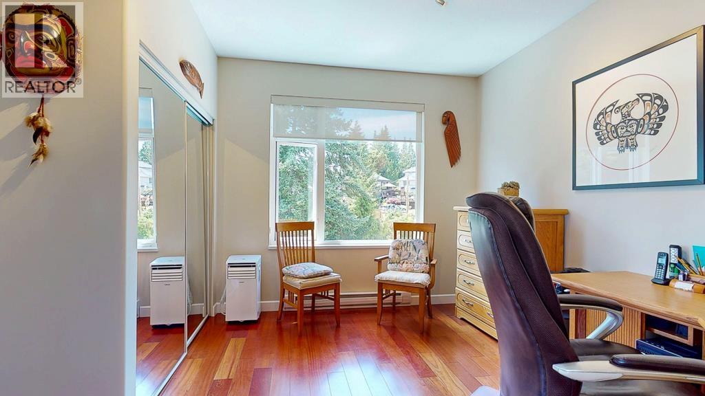 11 5780 TRAIL AVENUE, Sechelt