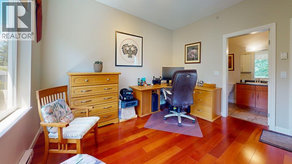 11 5780 TRAIL AVENUE, Sechelt