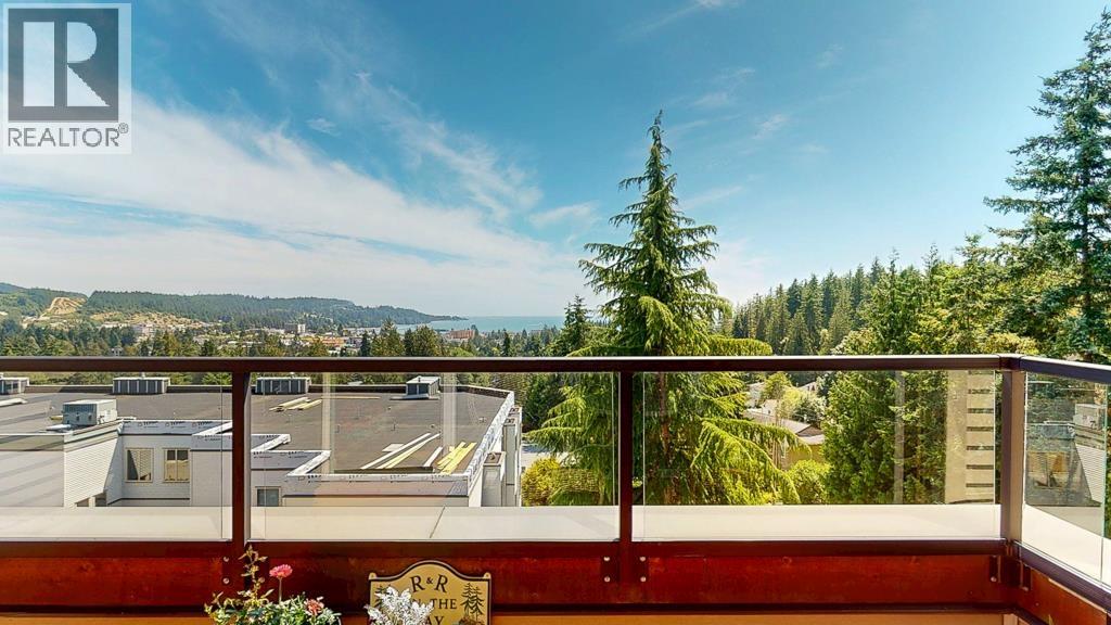 11 5780 TRAIL AVENUE, Sechelt