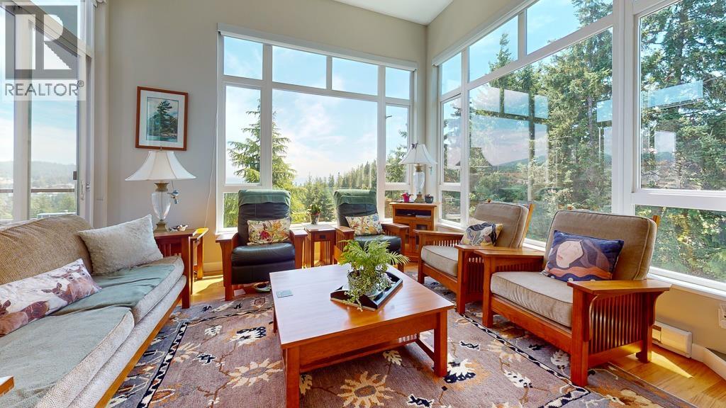 11 5780 TRAIL AVENUE, Sechelt