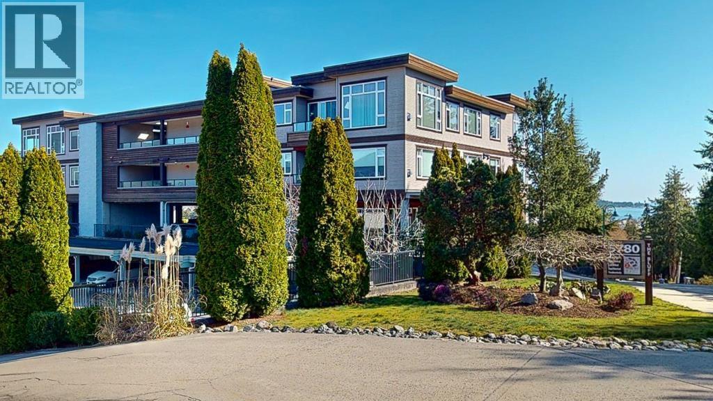 11 5780 TRAIL AVENUE, Sechelt