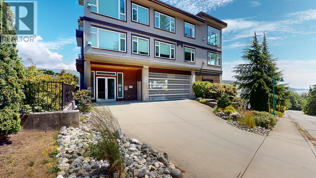 11 5780 TRAIL AVENUE, Sechelt
