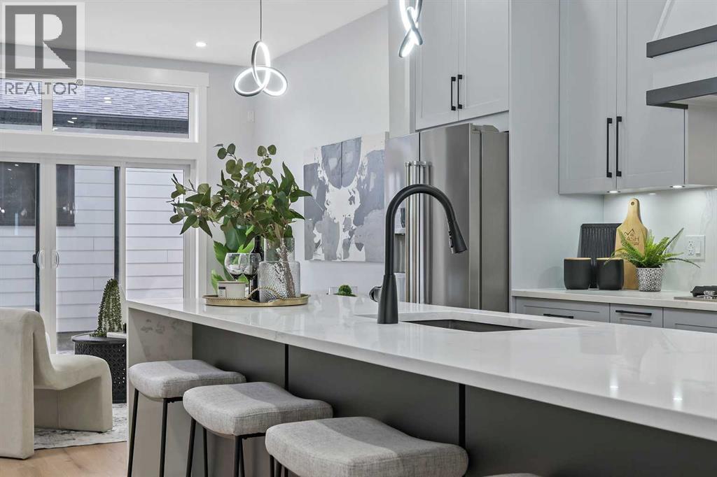 Photo 13 of 107 Hartford Road Nw, Calgary AB