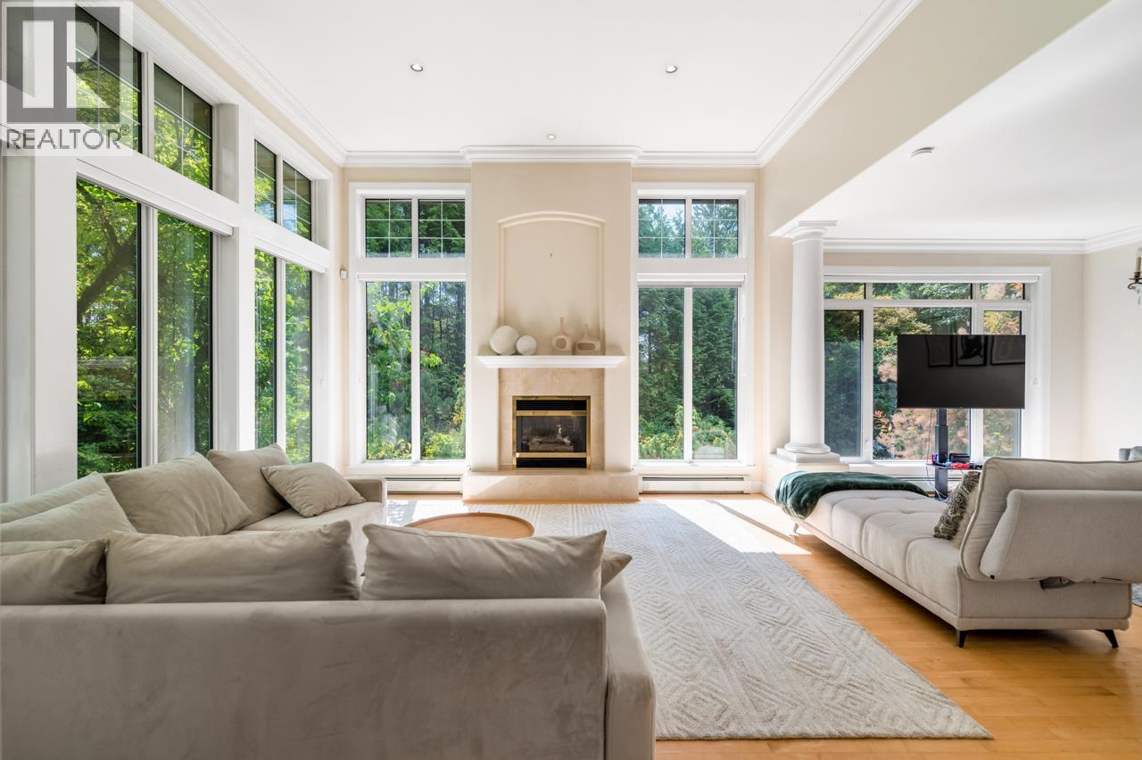 520 HADDEN DRIVE, West Vancouver