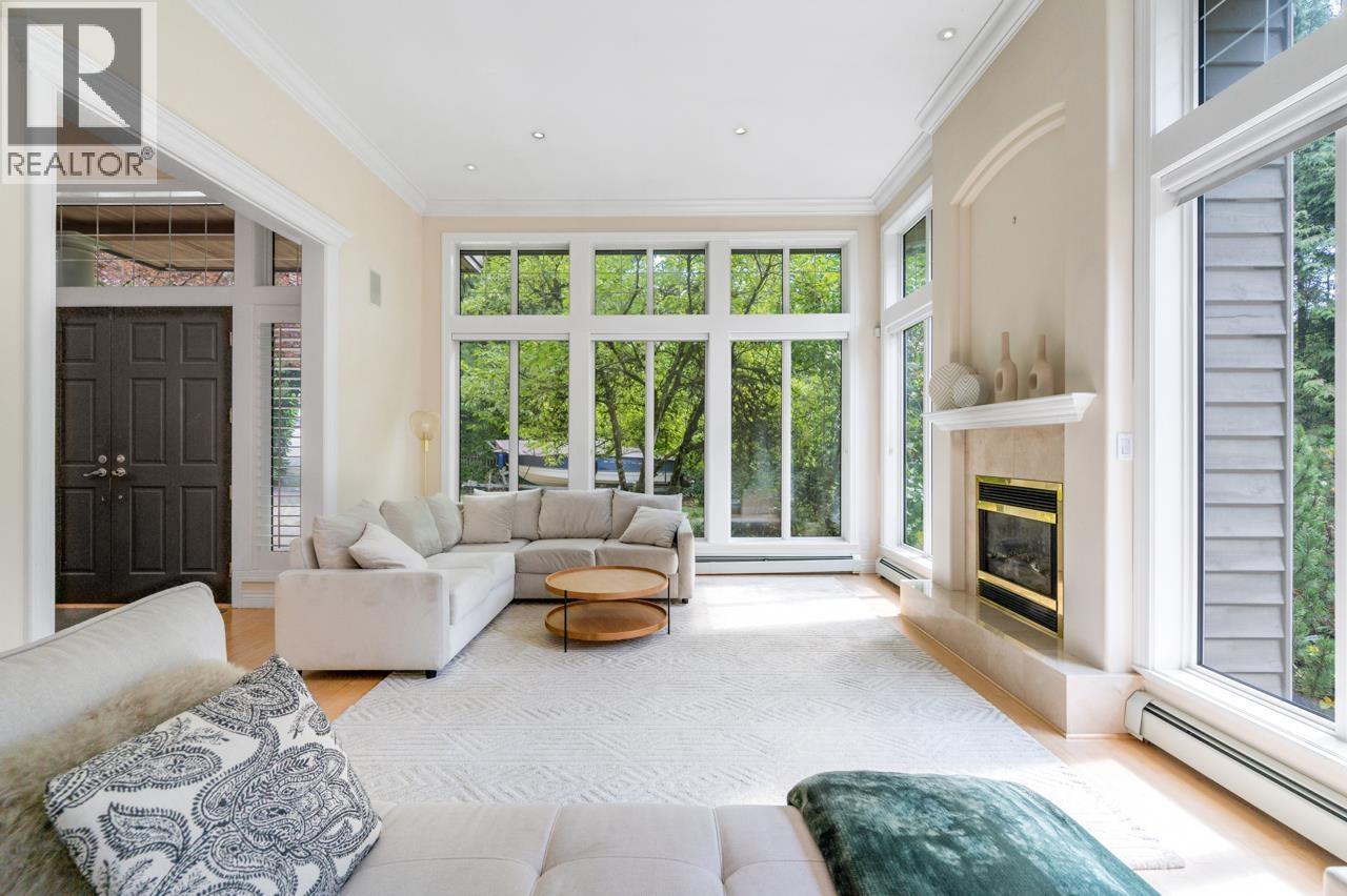 520 HADDEN DRIVE, West Vancouver