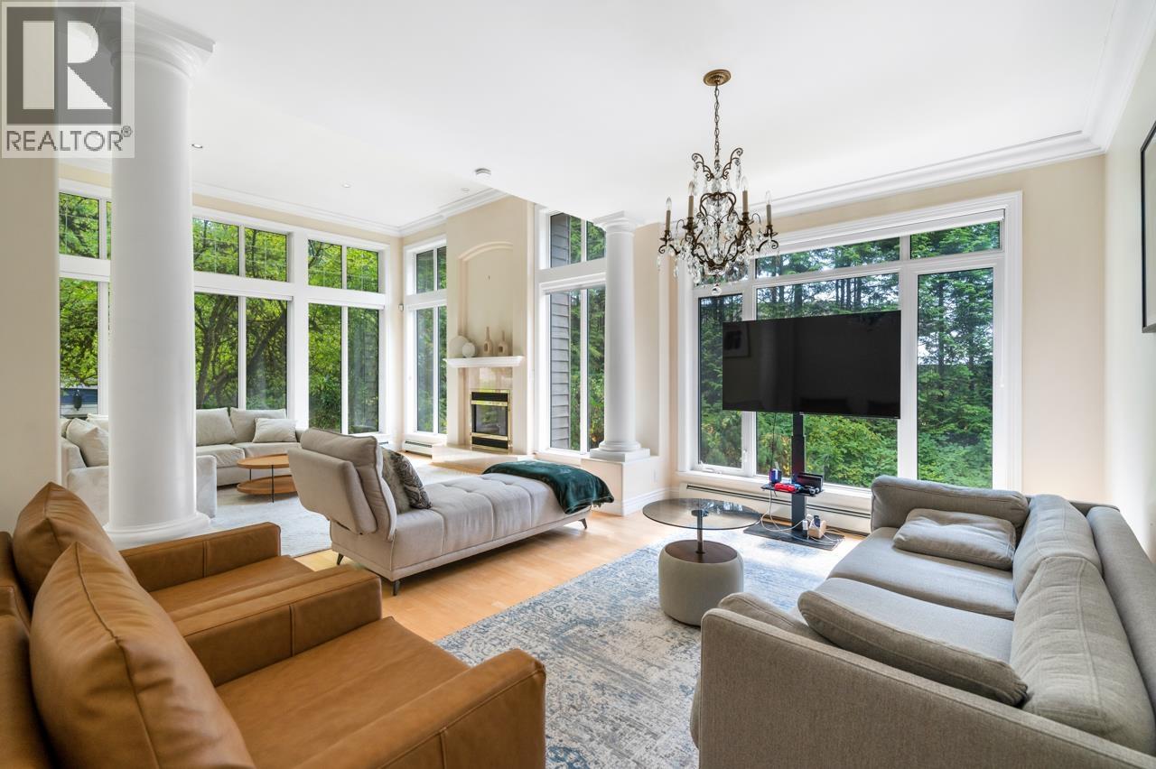 520 HADDEN DRIVE, West Vancouver