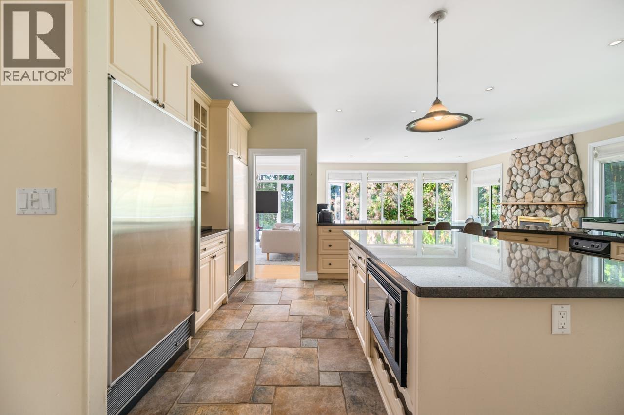 520 HADDEN DRIVE, West Vancouver