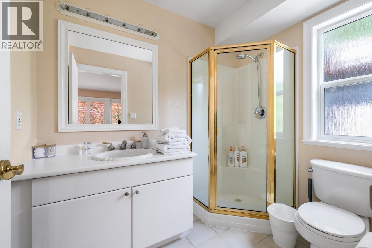 520 HADDEN DRIVE, West Vancouver