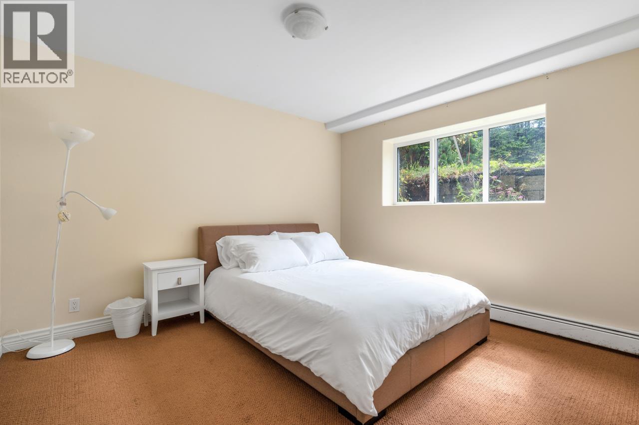 520 HADDEN DRIVE, West Vancouver