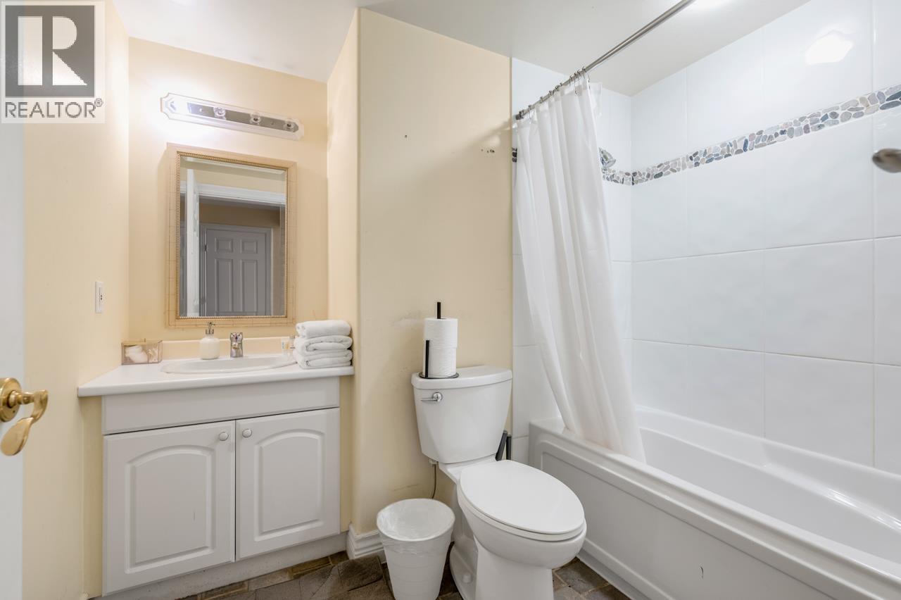 520 HADDEN DRIVE, West Vancouver