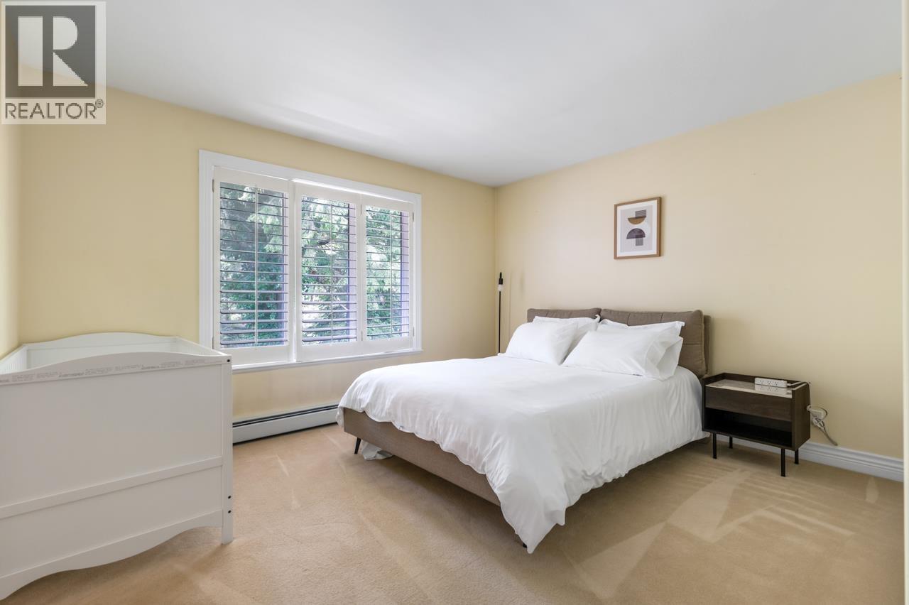 520 HADDEN DRIVE, West Vancouver