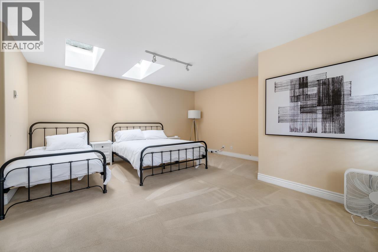 520 HADDEN DRIVE, West Vancouver