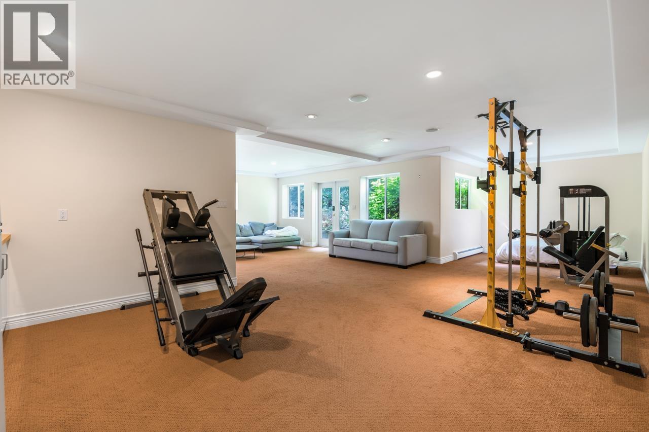 520 HADDEN DRIVE, West Vancouver