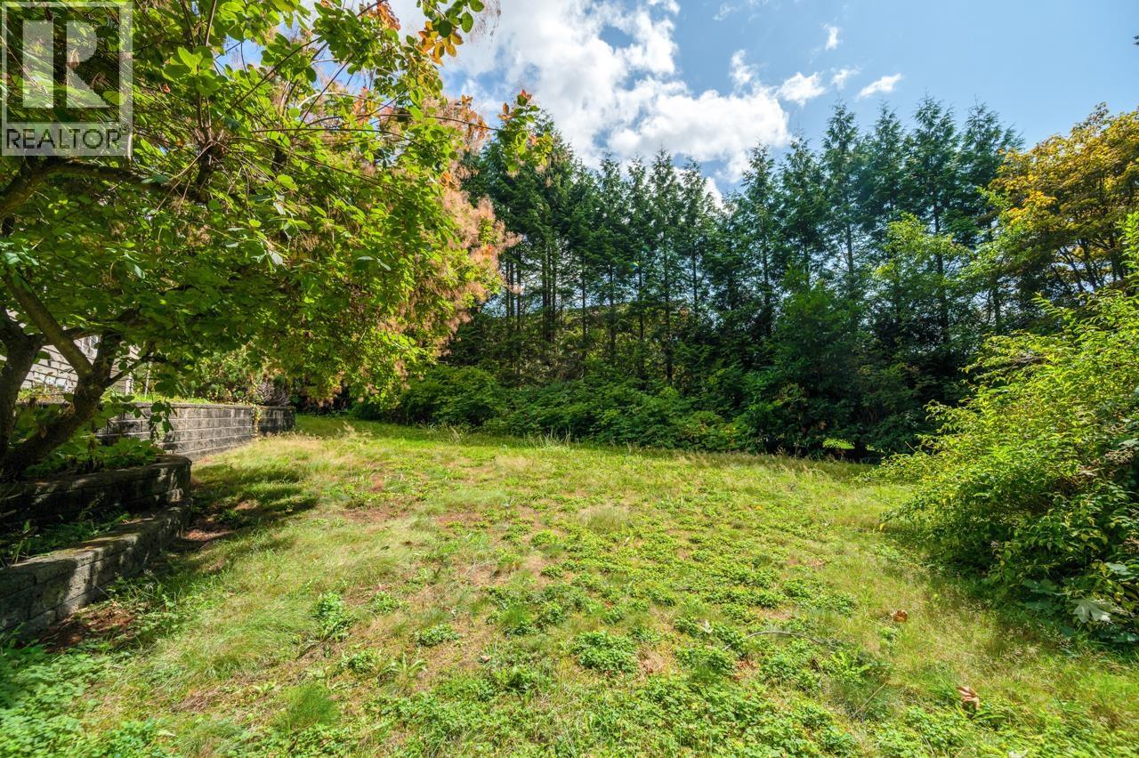 520 HADDEN DRIVE, West Vancouver