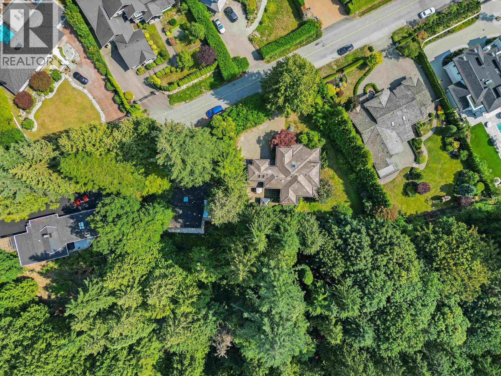 520 HADDEN DRIVE, West Vancouver