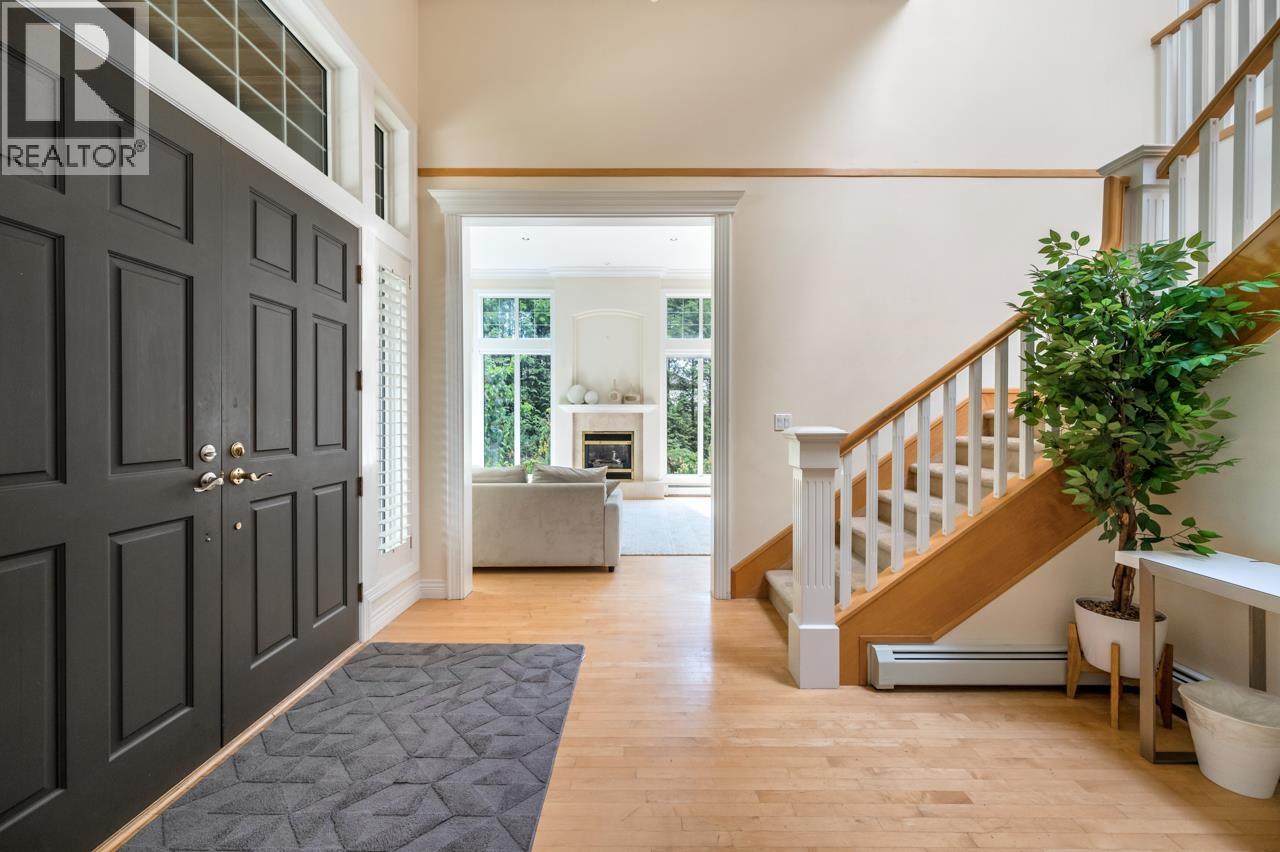 520 HADDEN DRIVE, West Vancouver