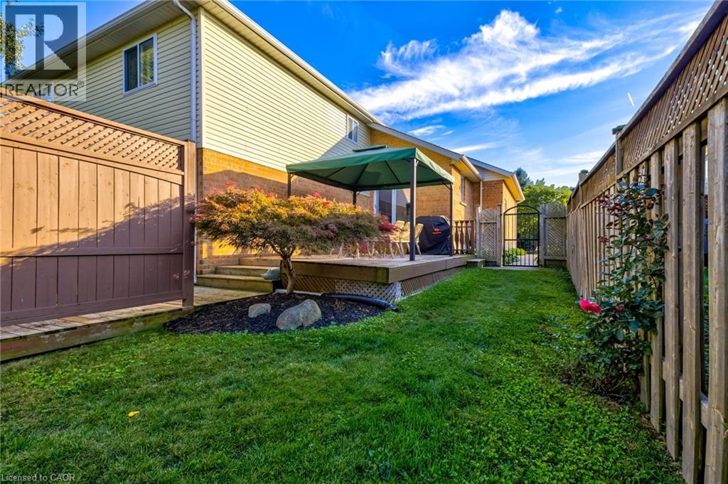 Photo 43 of 122 Westcliff Way, Cambridge ON