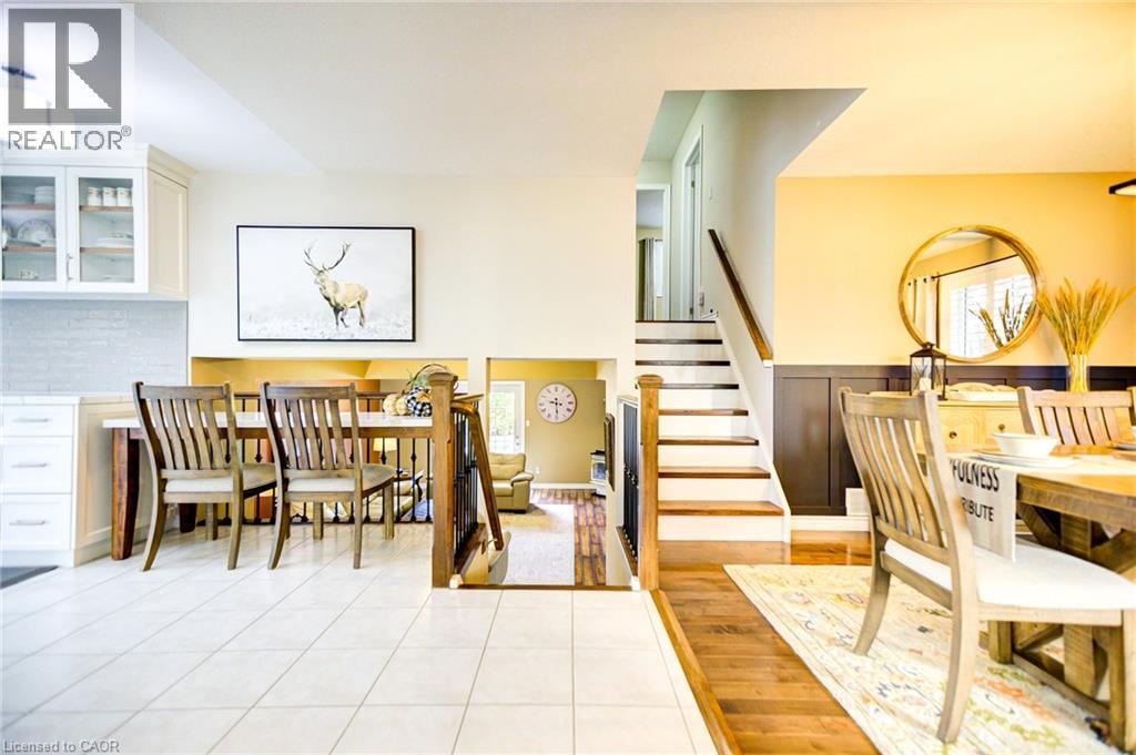 Photo 17 of 122 Westcliff Way, Cambridge ON
